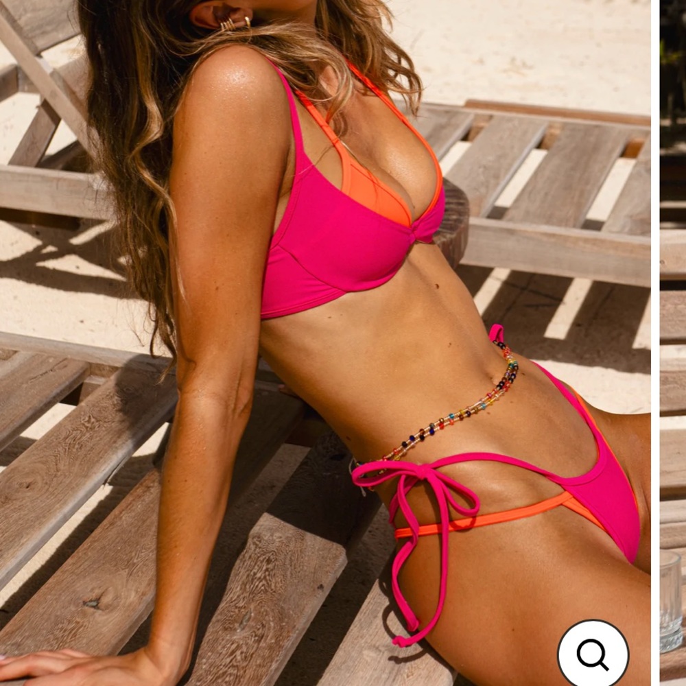 SAME LOS ANGELES DOUBLE LAYER SWIM TOP